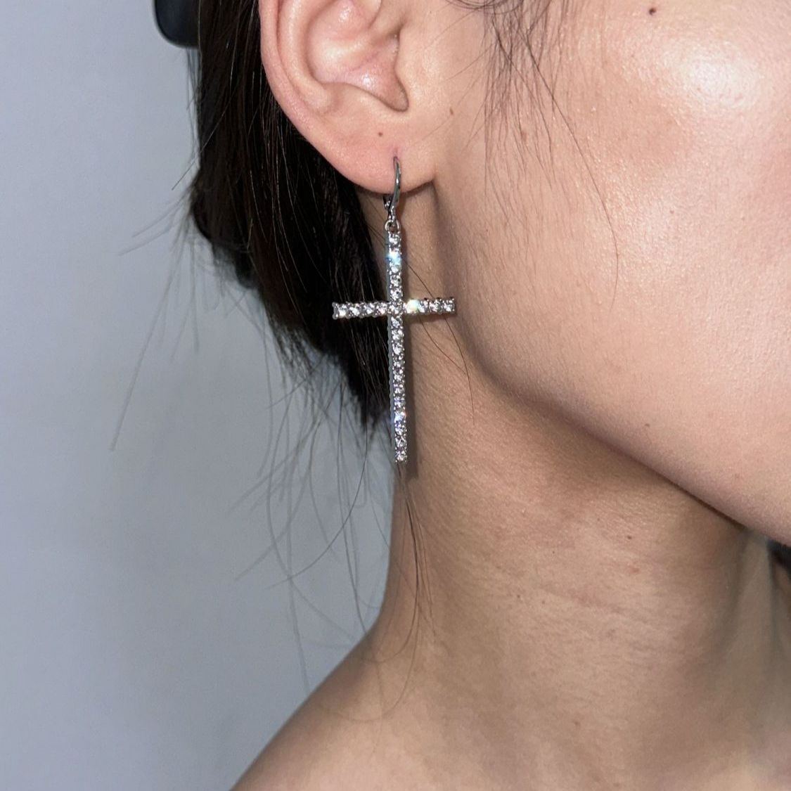 Men'S Minimalist Accessories - 미니멀리스트 패션 지르콘 크로스 펜던트 귀걸이